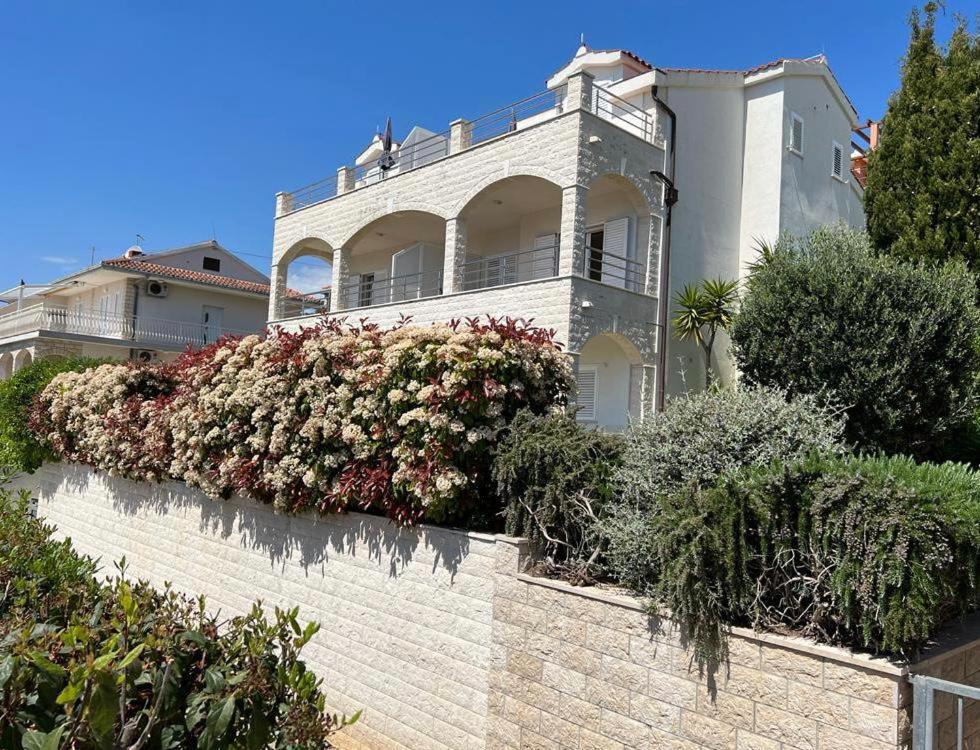 Villa Marta Apartmani Trogir Buitenkant foto