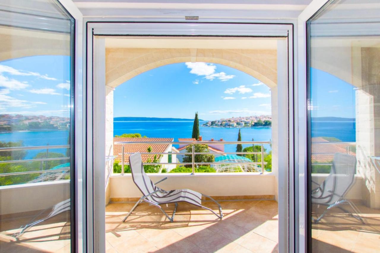 Villa Marta Apartmani Trogir Buitenkant foto