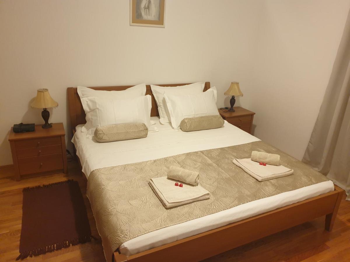 Villa Marta Apartmani Trogir Buitenkant foto