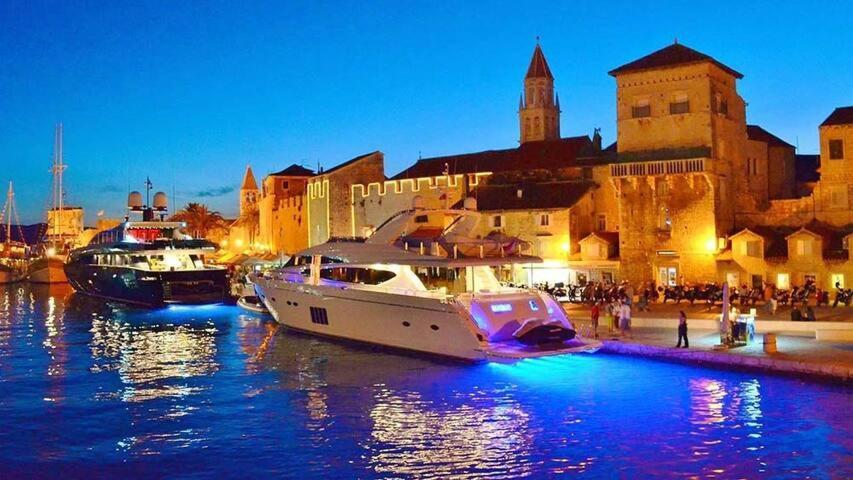 Villa Marta Apartmani Trogir Buitenkant foto